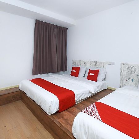 Oyo 90820 River Inn Miri Luaran gambar
