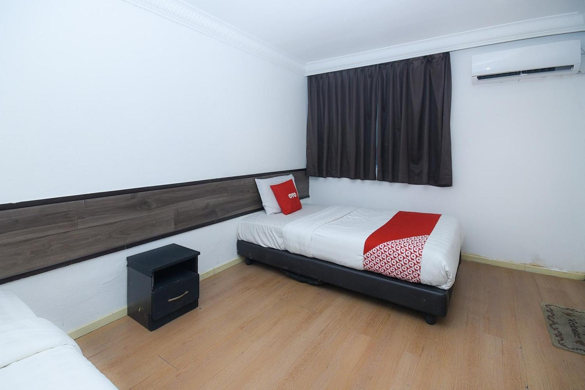 Oyo 90820 River Inn Miri Luaran gambar