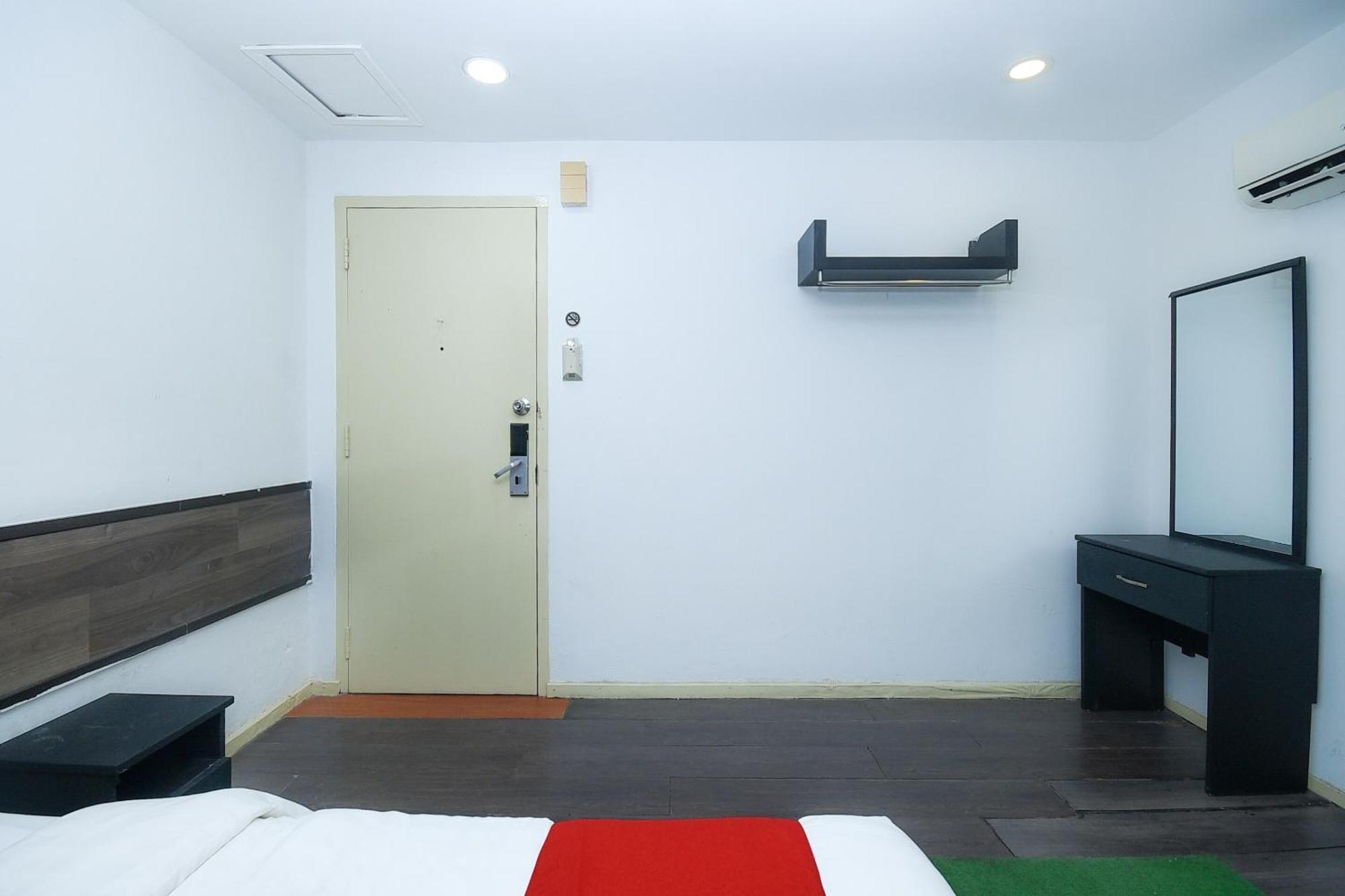 Oyo 90820 River Inn Miri Luaran gambar